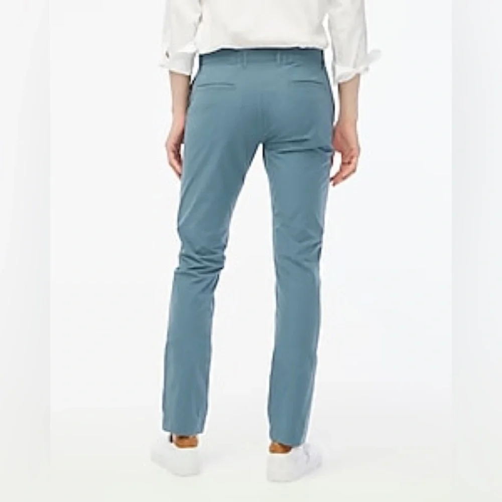 NWOT  J.Crew Men's Sz 32x30 484 Slim-Fit Tech Chino Pant Mountain Fog Bluish